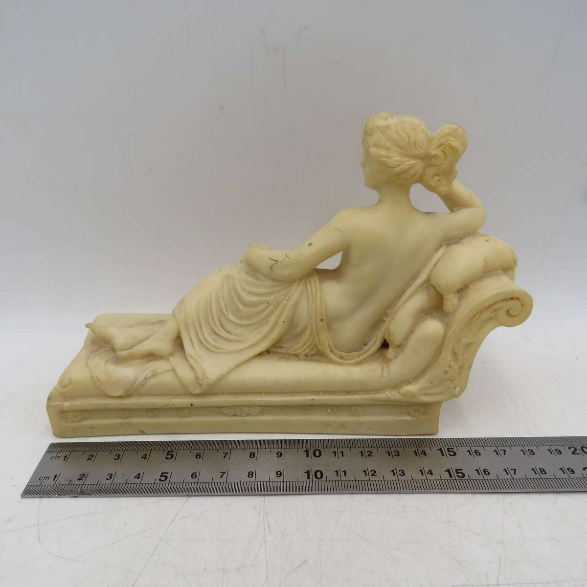 Vintage Italian reclining Venus polyresin sculpture