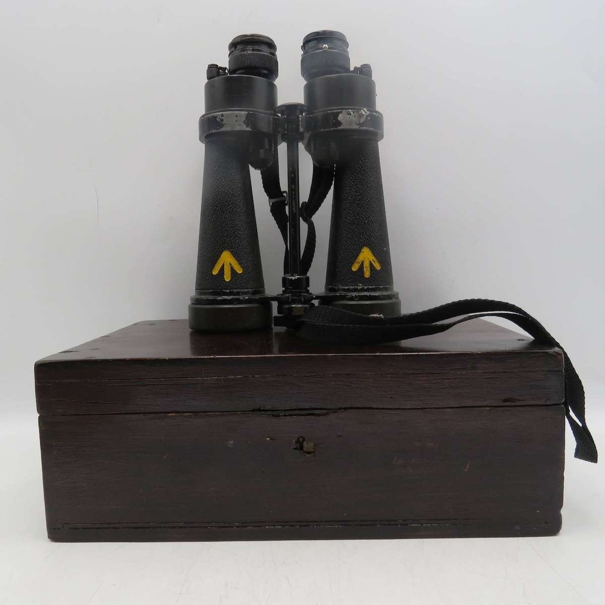 WW2 Bar and Stroud 7x50 CF42 Naval binoculars - very good condition in case - Serial 81011