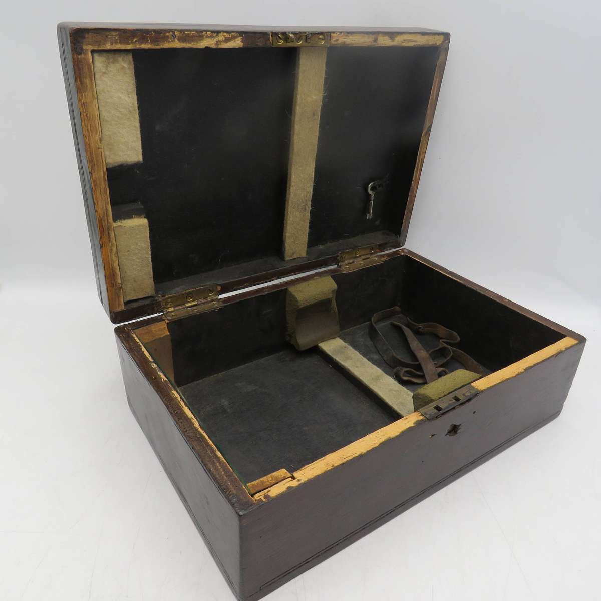 WW2 Bar and Stroud 7x50 CF42 Naval binoculars - very good condition in case - Serial 81011