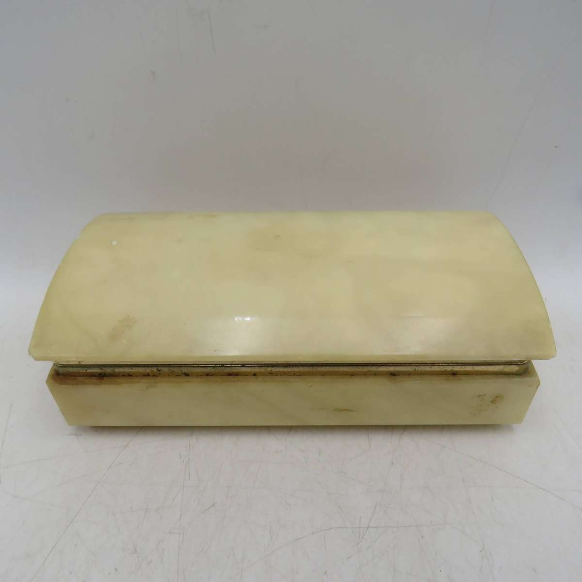 Vintage Italian alabaster jewellery trinket box with lid - some small marks