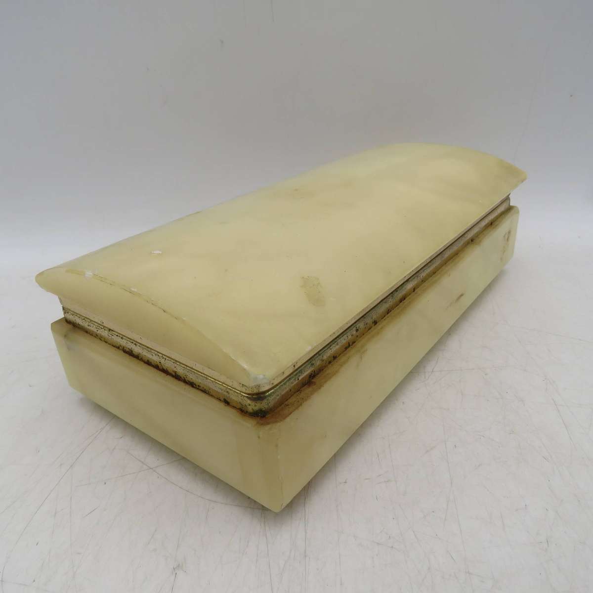 Vintage Italian alabaster jewellery trinket box with lid - some small marks