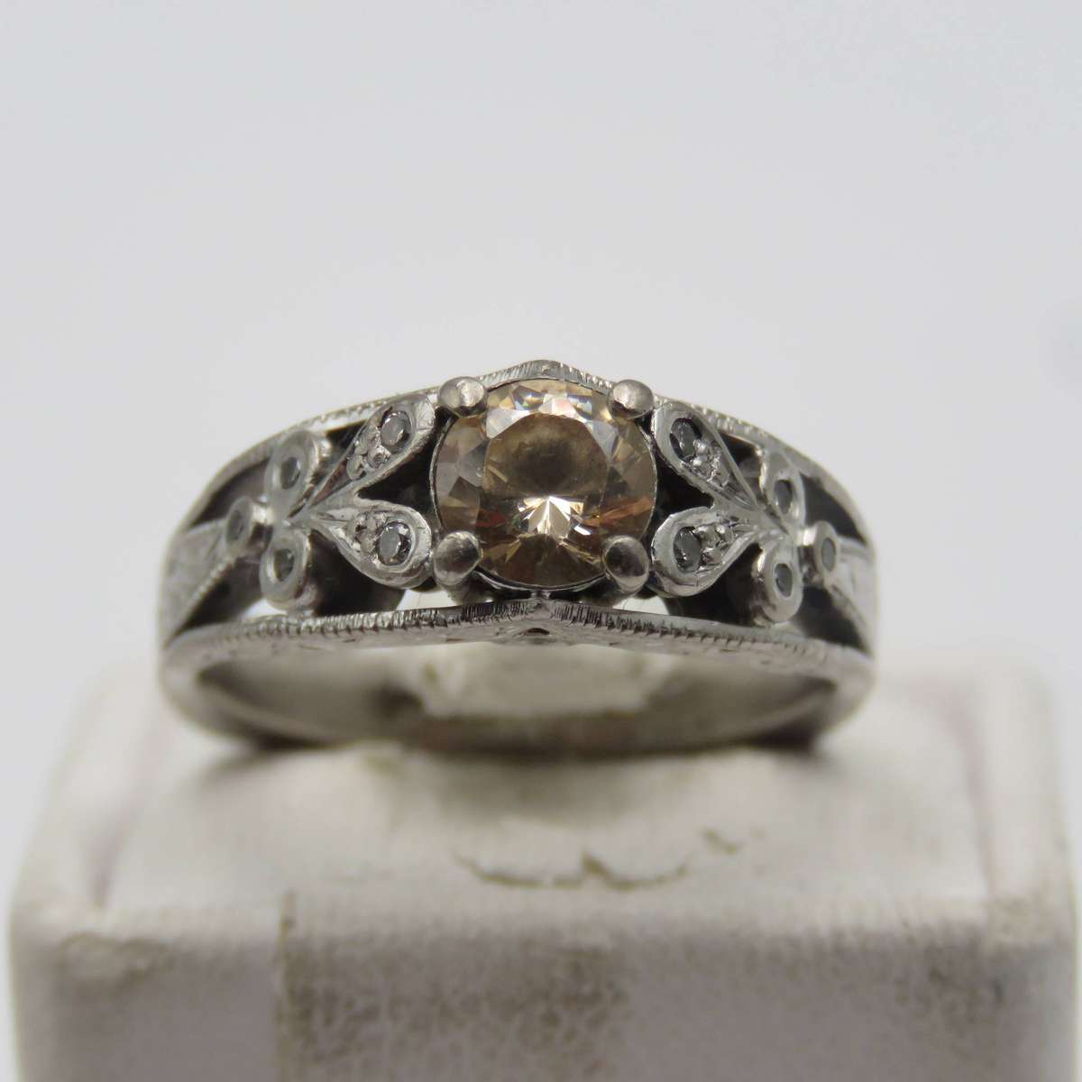 Bespoke 9kt White gold ring with Champagne citrine with 12 small diamonds in design - weighs 5,4g