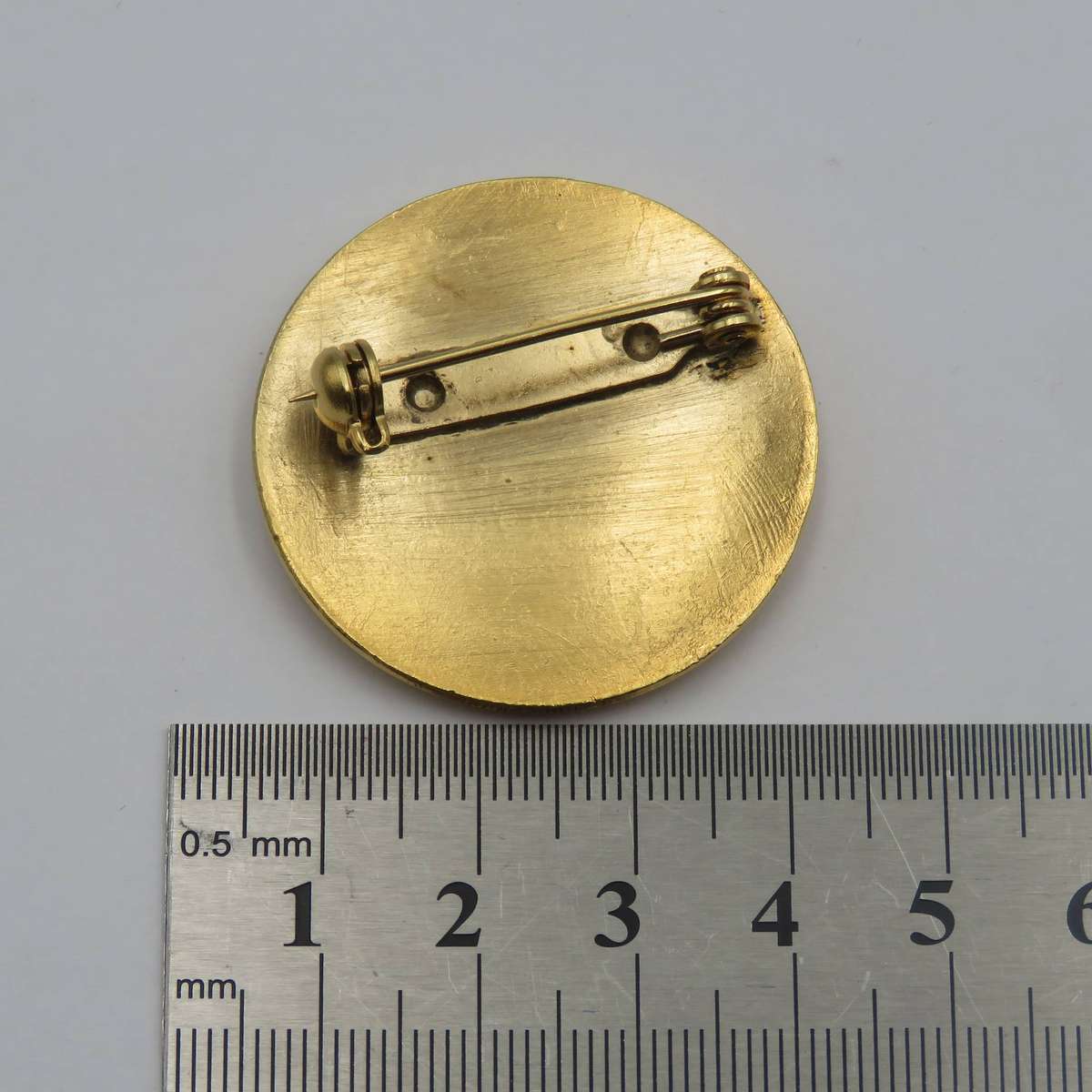 SA Air Force ladies organisation gold colour badge