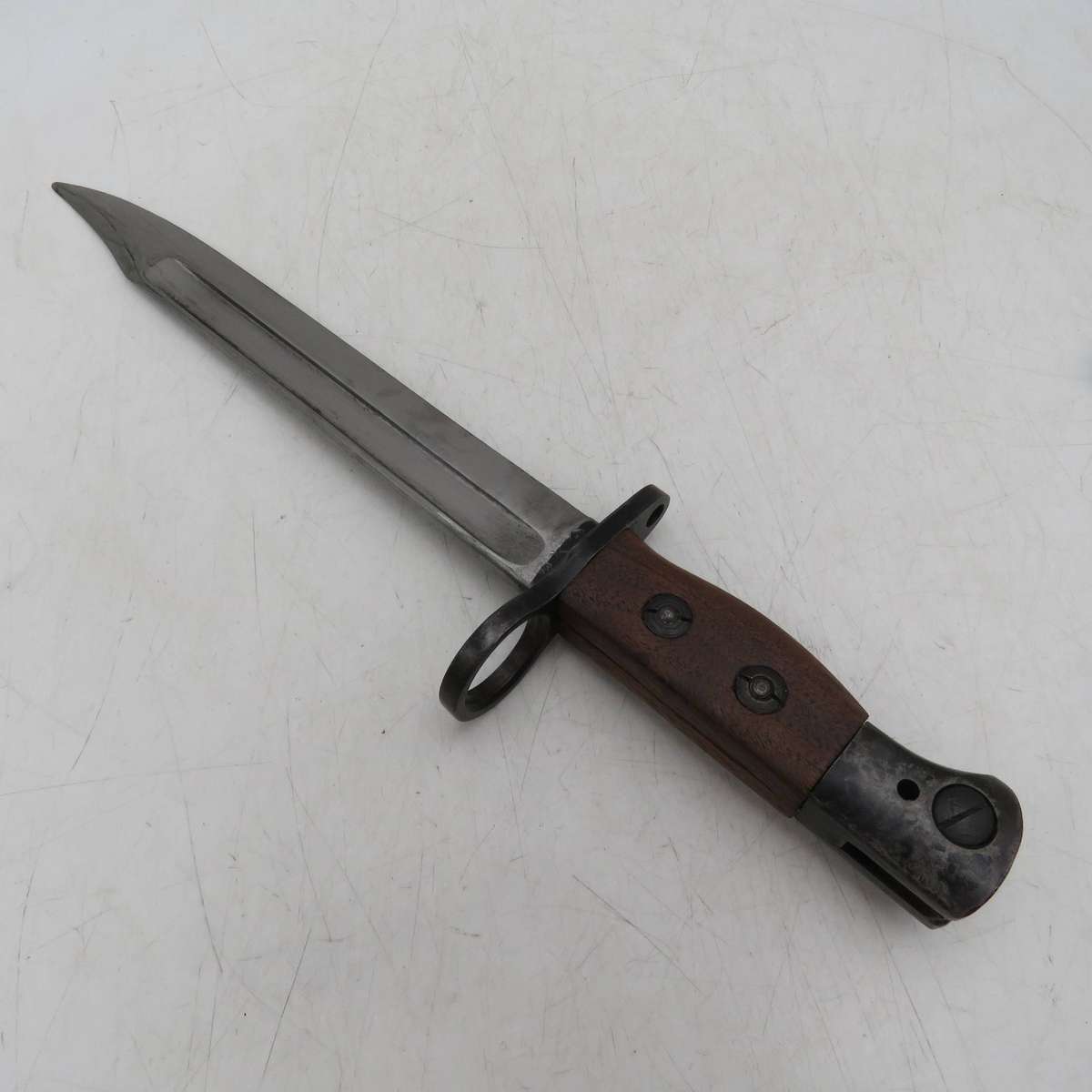 Wilkinson No.5 Mk1 .303 jungle carbine bayonet with sheath