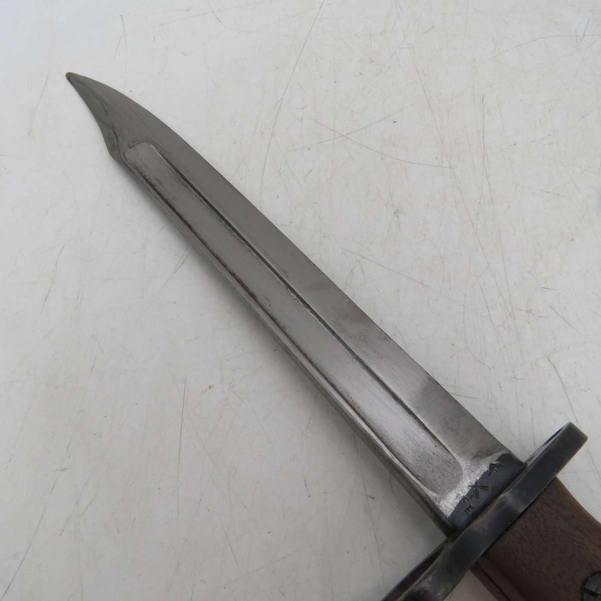 Wilkinson No.5 Mk1 .303 jungle carbine bayonet with sheath