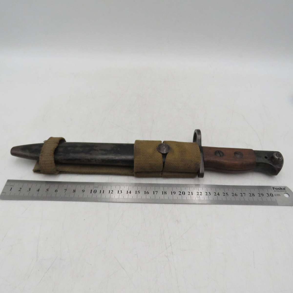 Wilkinson No.5 Mk1 .303 jungle carbine bayonet with sheath