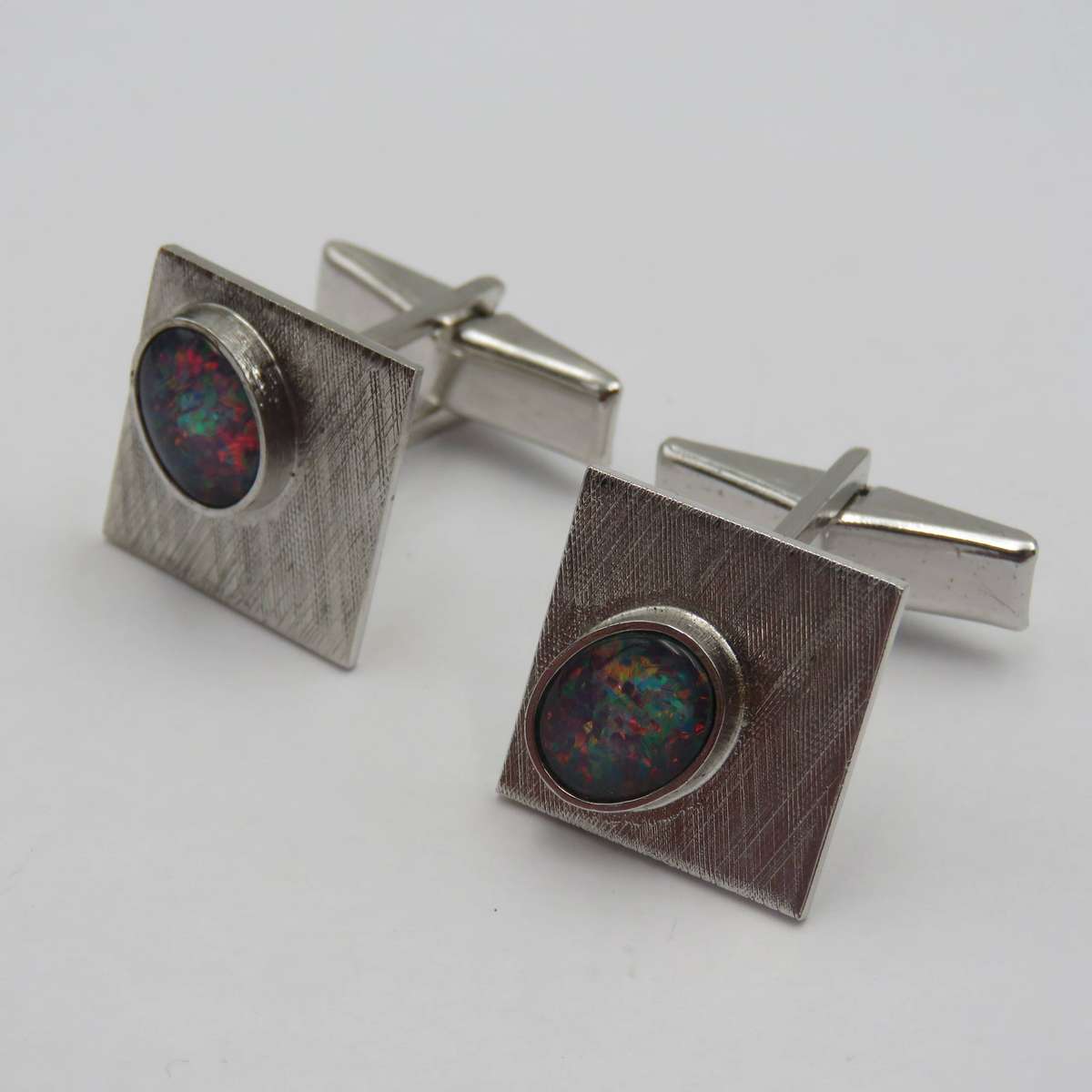 Vintage Sterling silver cufflinks with doublet opals - weighs 9,5g