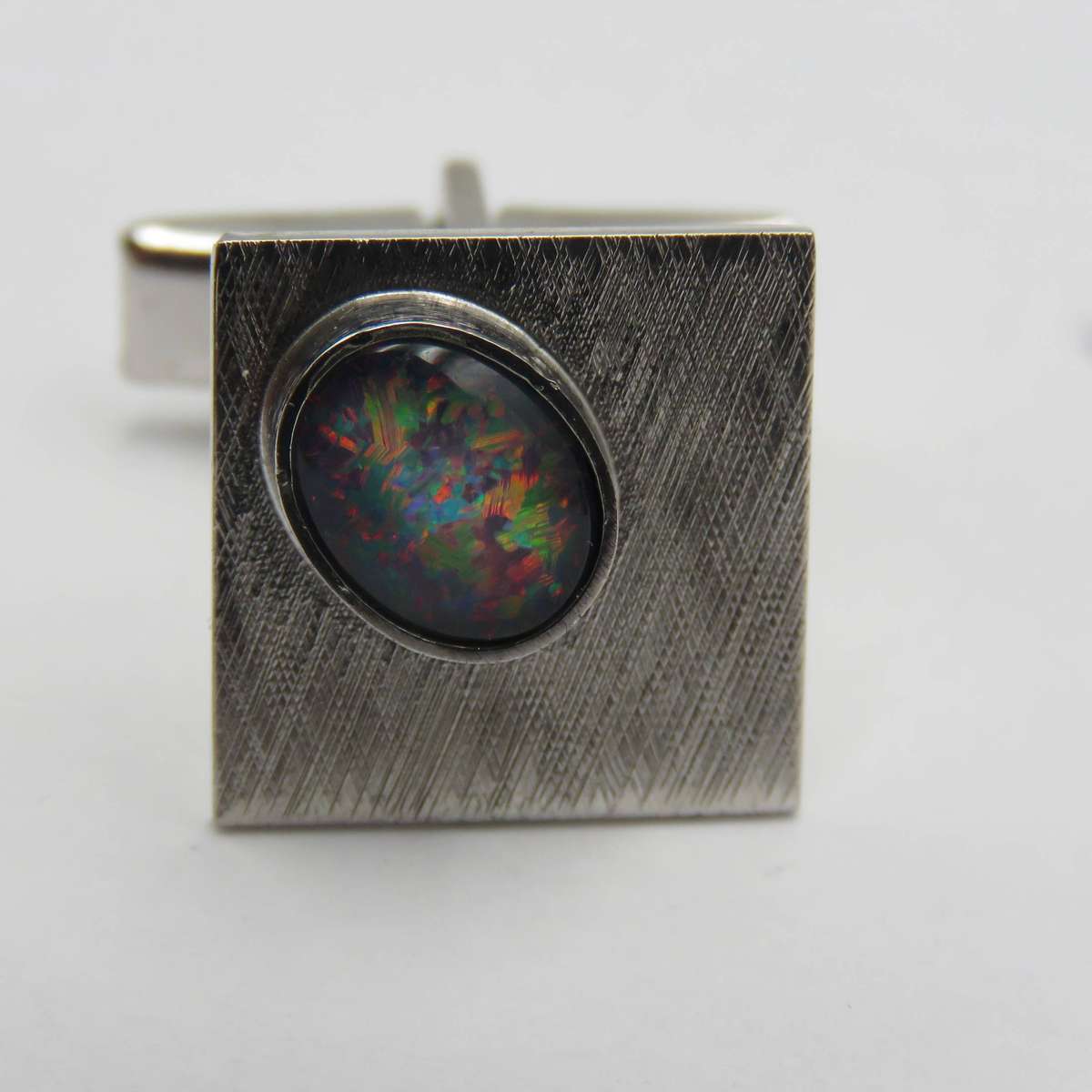 Vintage Sterling silver cufflinks with doublet opals - weighs 9,5g