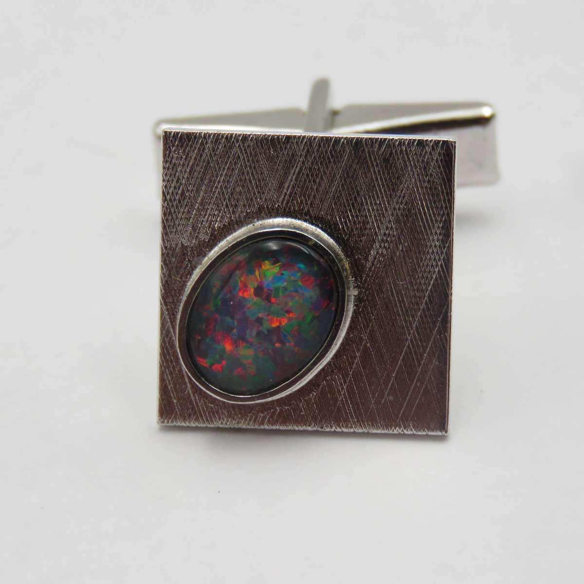 Vintage Sterling silver cufflinks with doublet opals - weighs 9,5g
