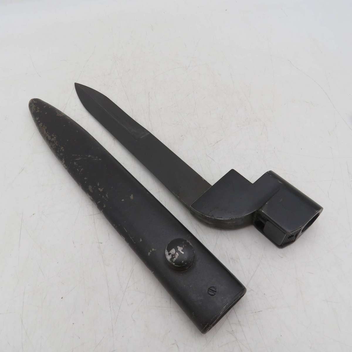 South African No.9 .303 rifle bayonet with scabbard
