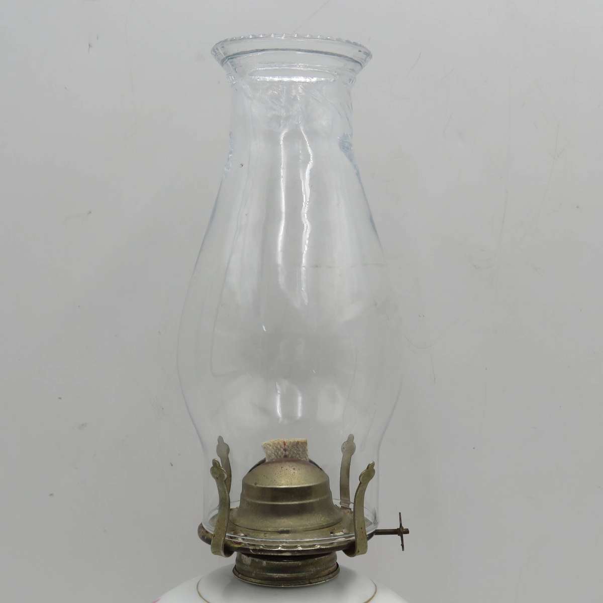 Beautiful Flower pattern porcelain oil lamp with glass funnel