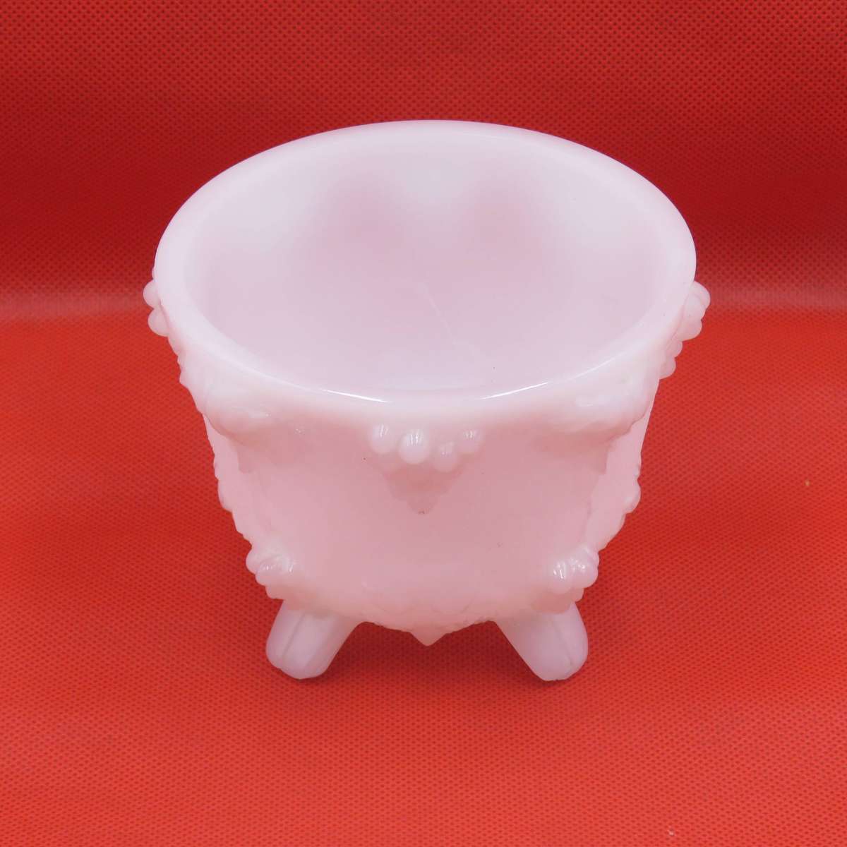 Vintage white opaque milk glass 4-legged bowl