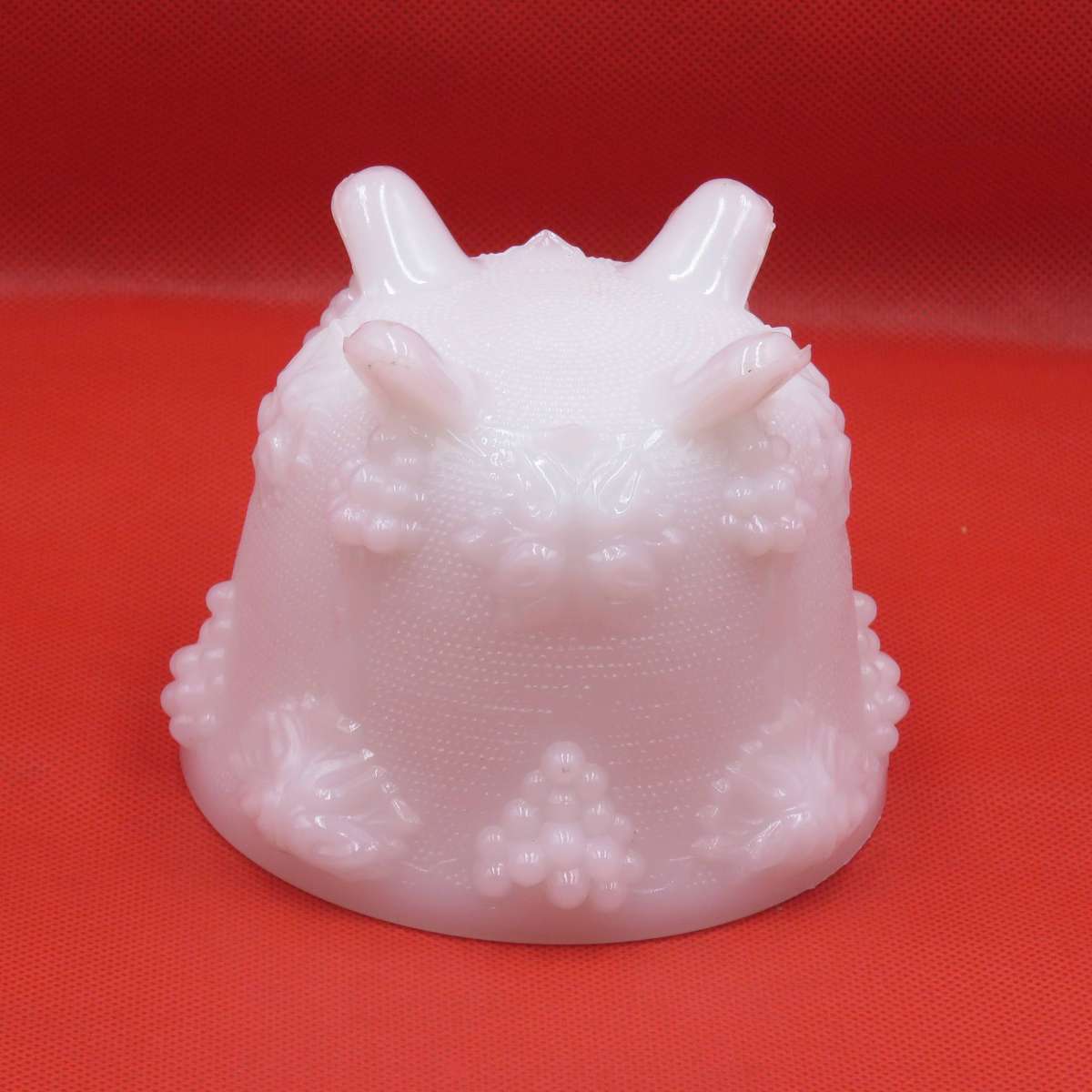 Vintage white opaque milk glass 4-legged bowl