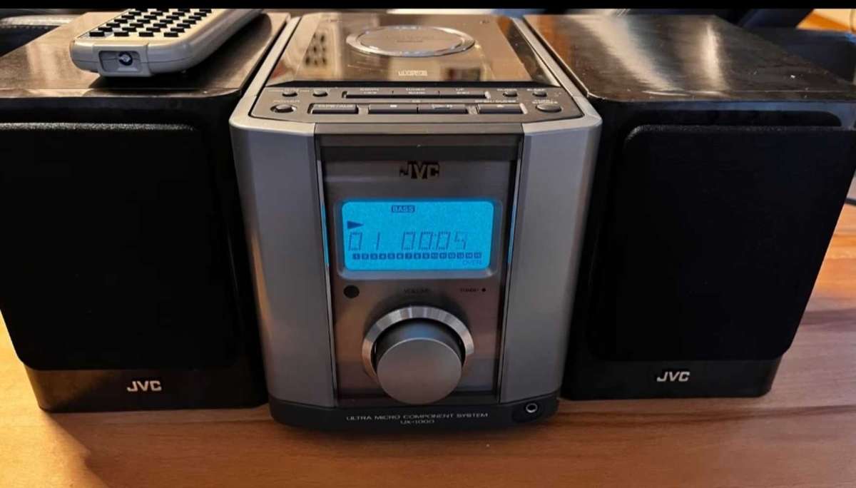 JVC ultra Micro UX-1000.