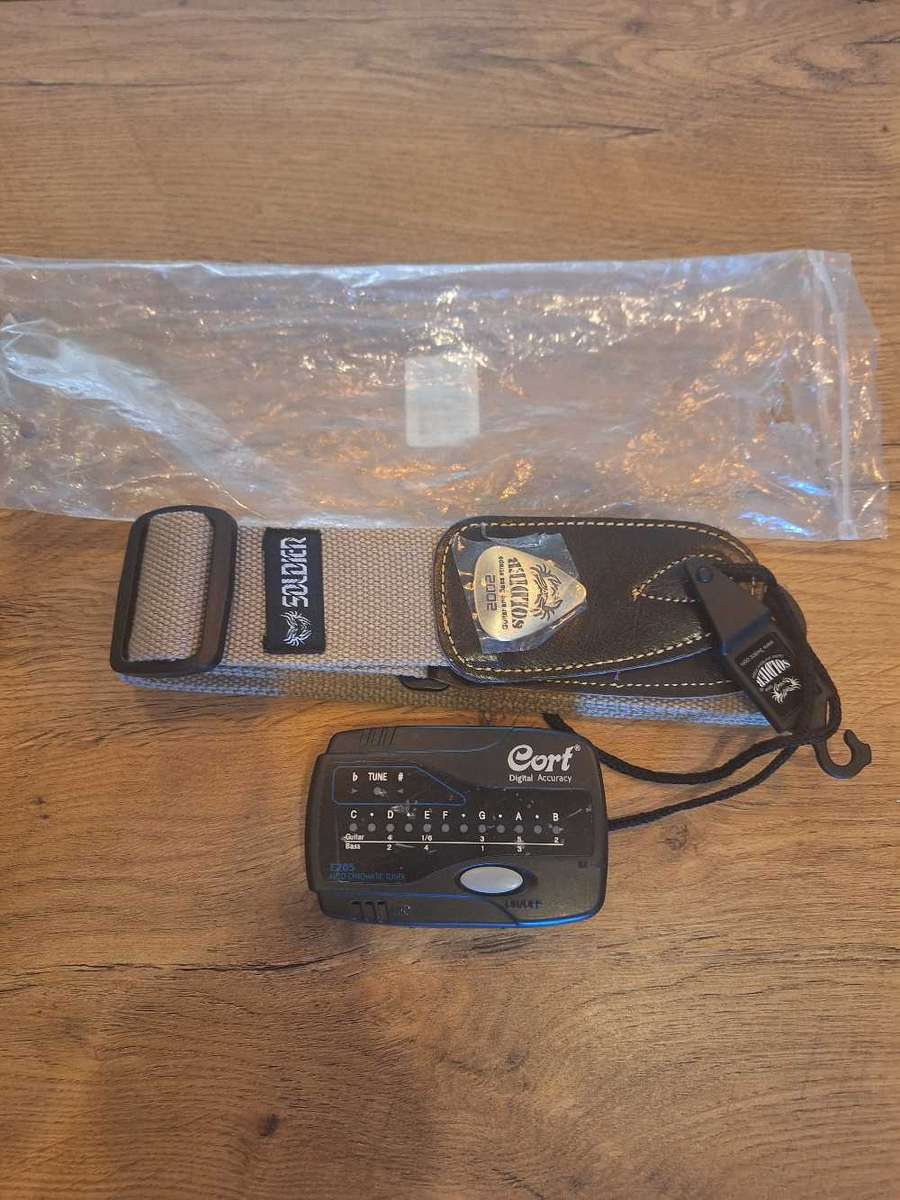 Cort Guitar Belt and Tuner combo