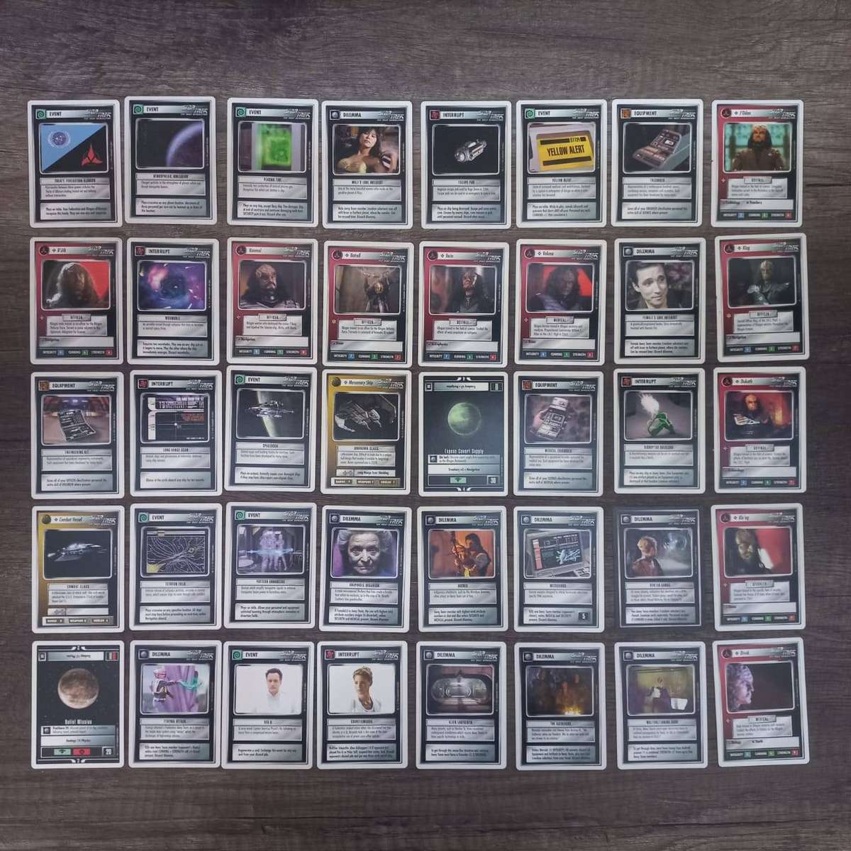 Star Trek CCG 1st Edition 40Pcs Card Pack