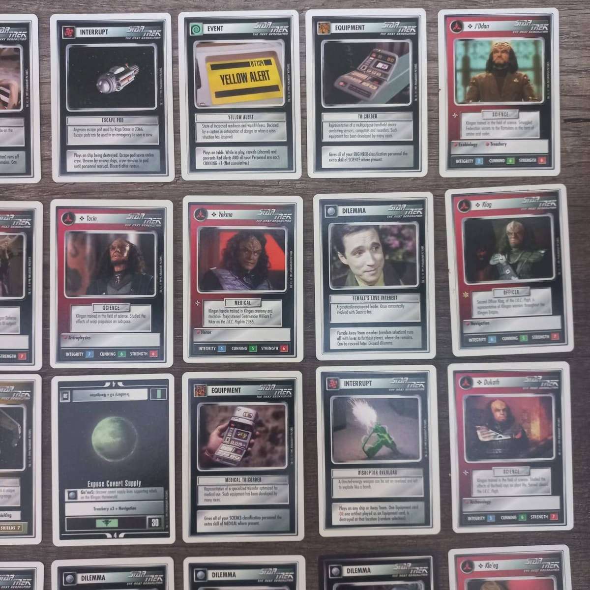 Star Trek CCG 1st Edition 40Pcs Card Pack