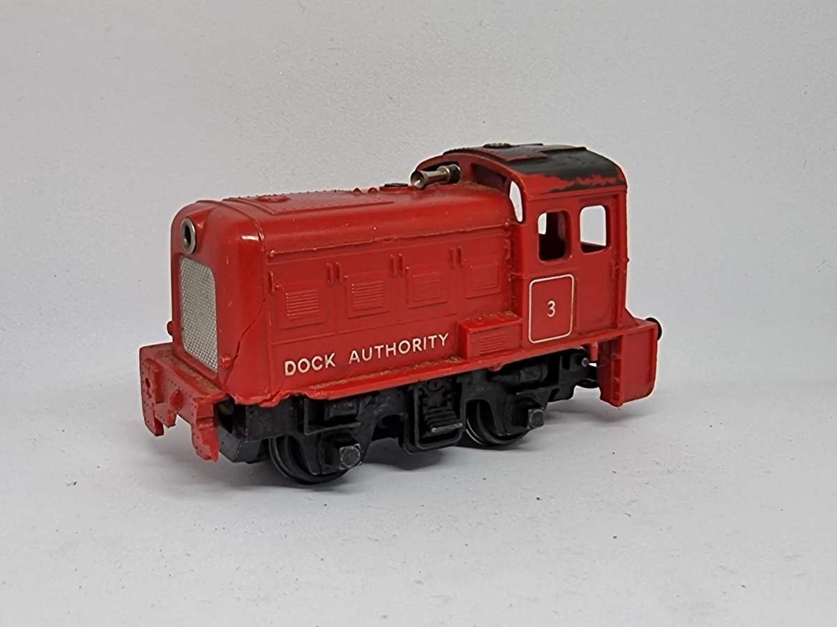 Vintage Triang Red Diesel Shunter Locomotive
