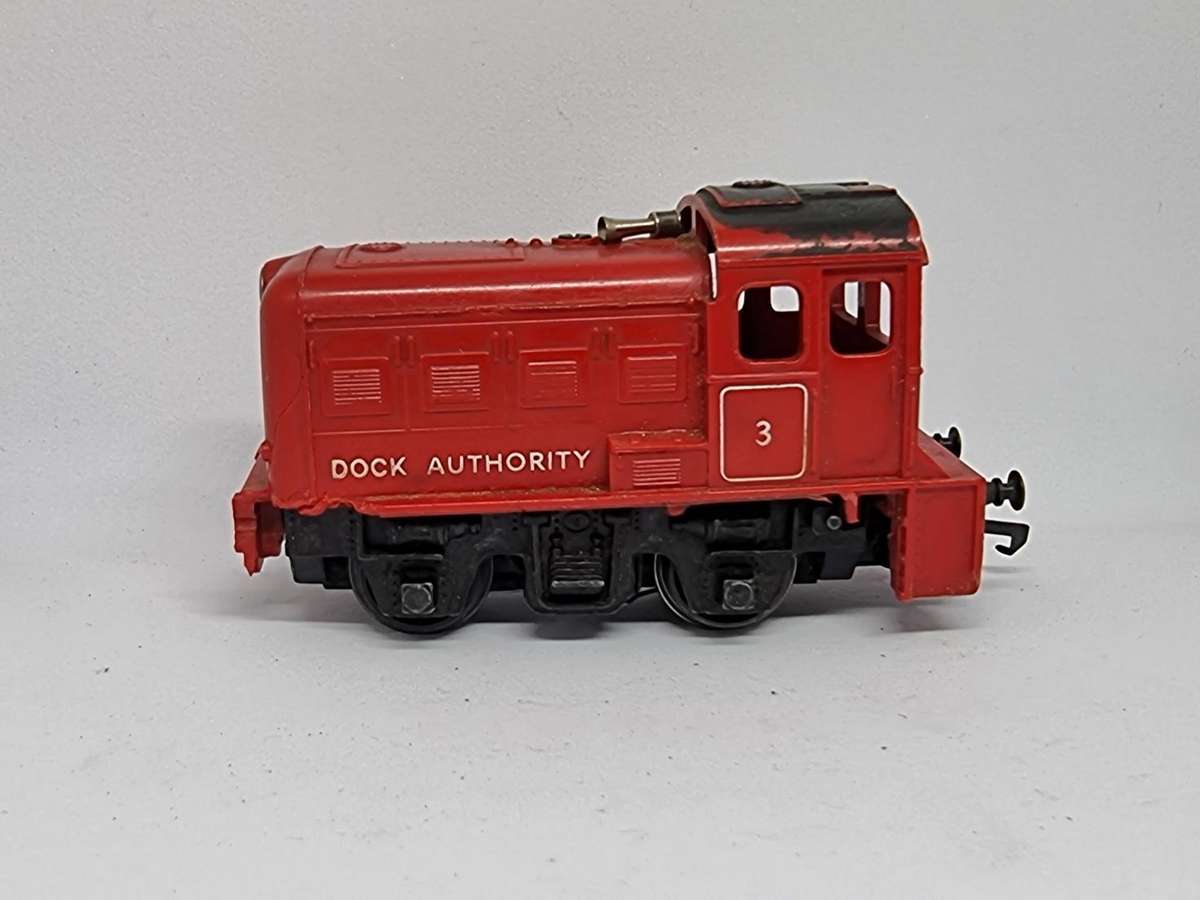 Vintage Triang Red Diesel Shunter Locomotive