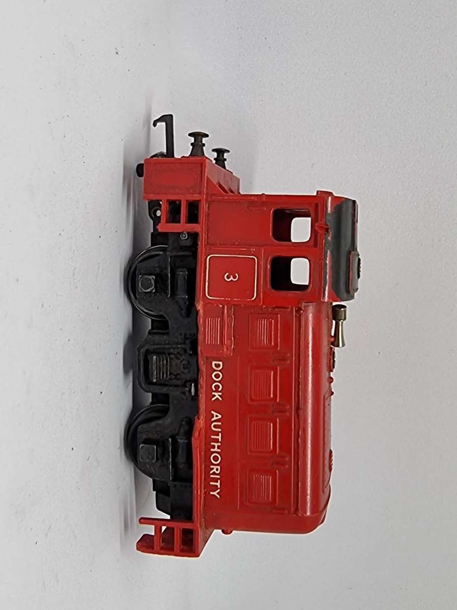 Vintage Triang Red Diesel Shunter Locomotive