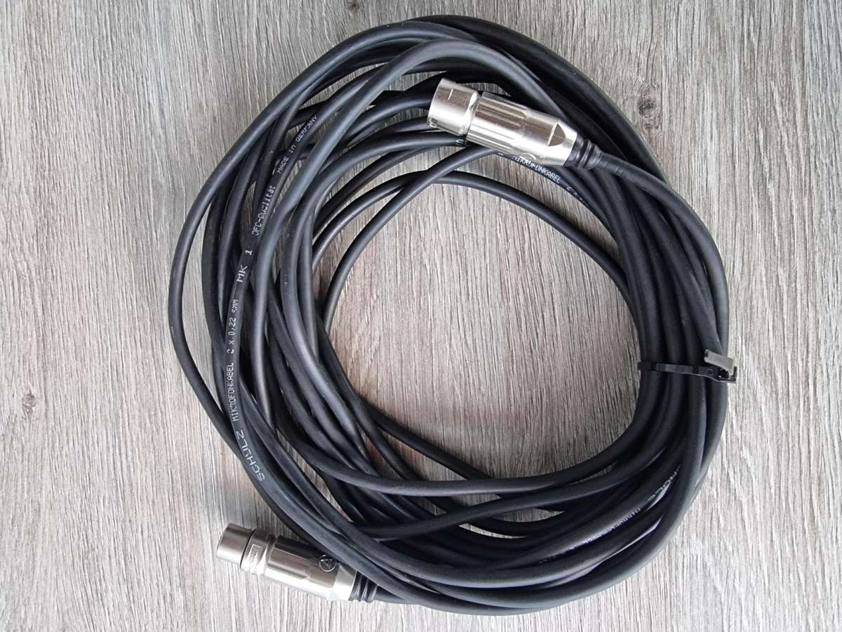 Shulz Professional low noise XLR Microphone Cable Male to Female - 20m - (Made in Germany)
