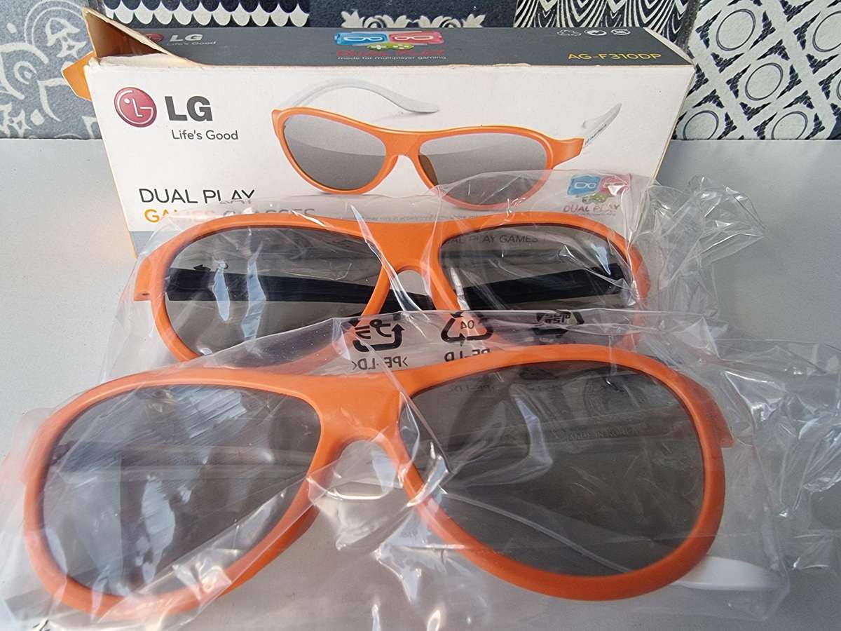 LG Dual Play Game Glasses