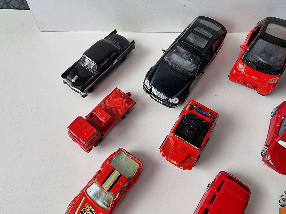 Mixed Lot of Die Cast Cars