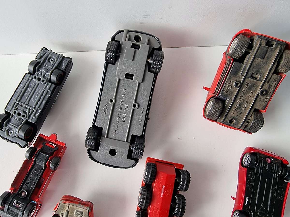 Mixed Lot of Die Cast Cars