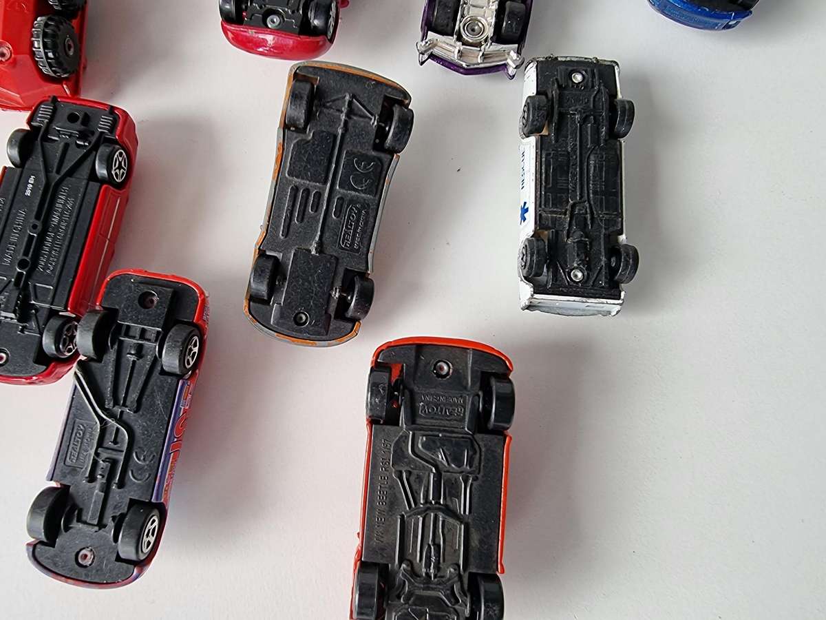 Mixed Lot of Die Cast Cars