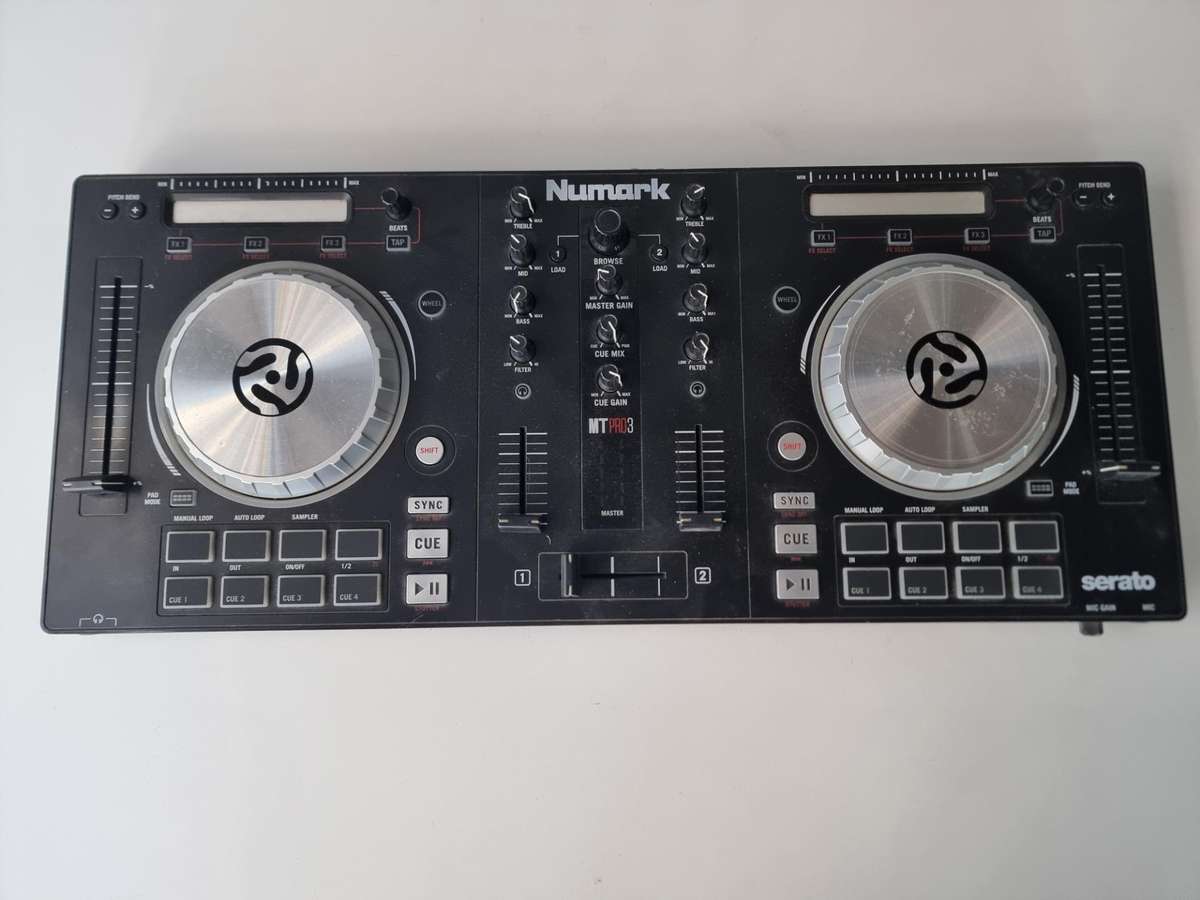 Numark Mixtrack Pro3 DJ Controller