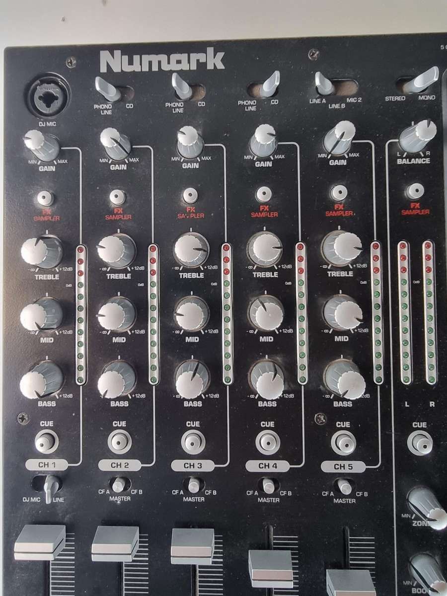Numark 5000FX DJ Mixer