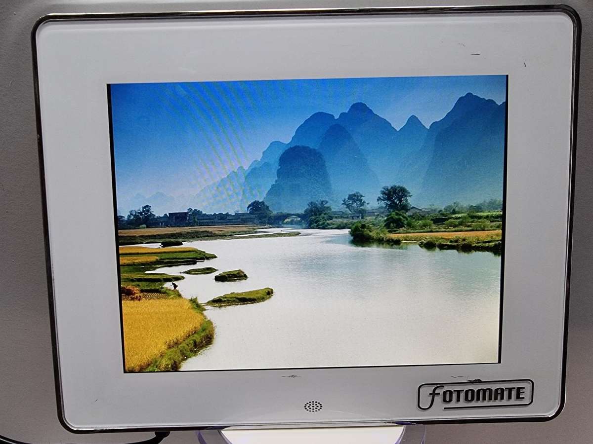7" Digital Photo Frame