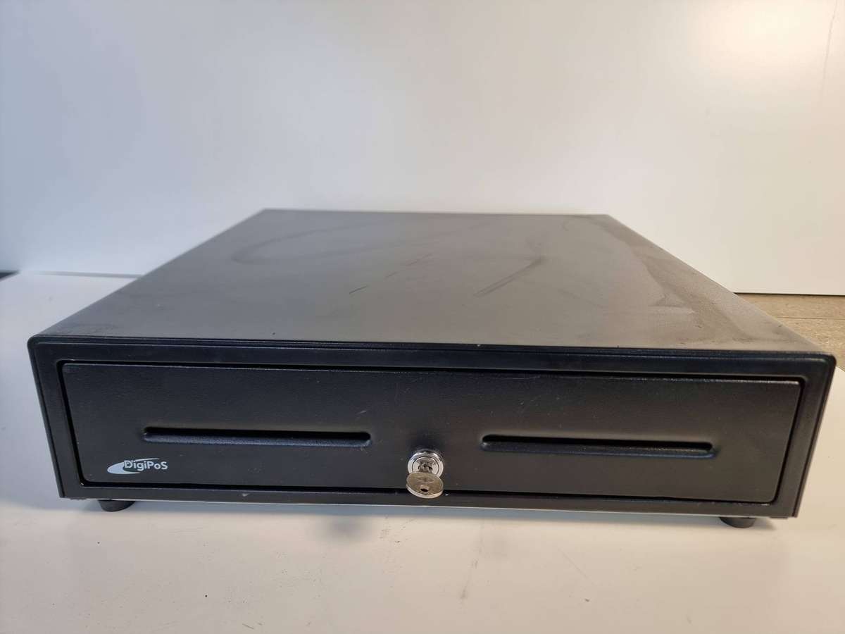 Cash drawer with key