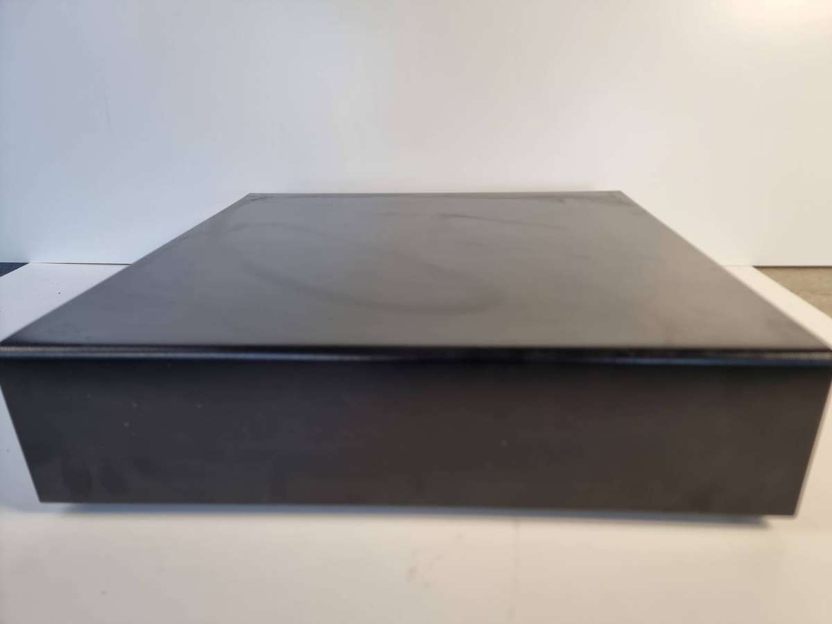 Cash drawer with key