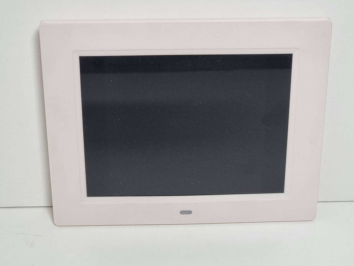White 8" Digital Photo Frame