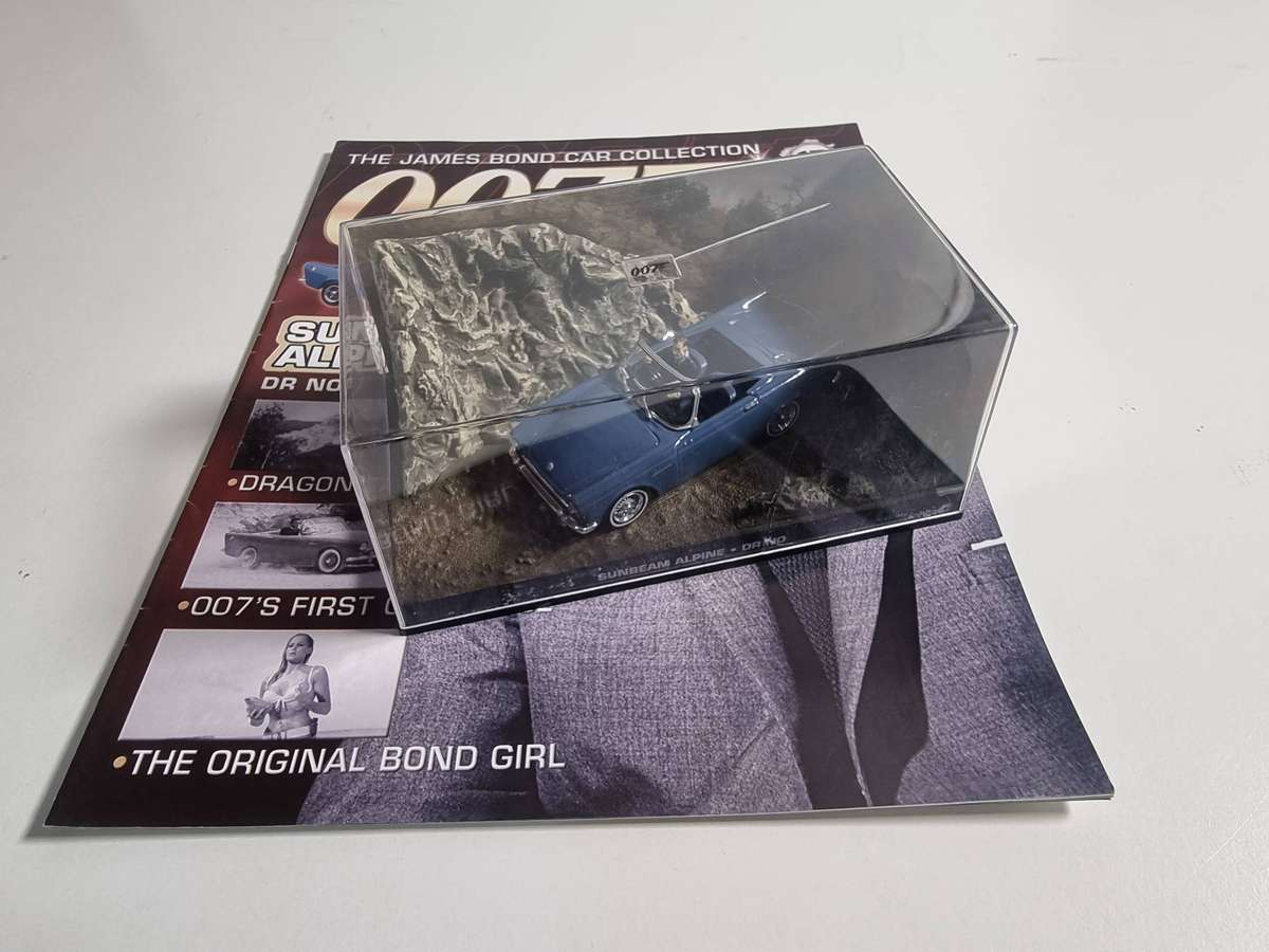 James Bond 007 Car Collection With Corresponding Magazine - Dr No