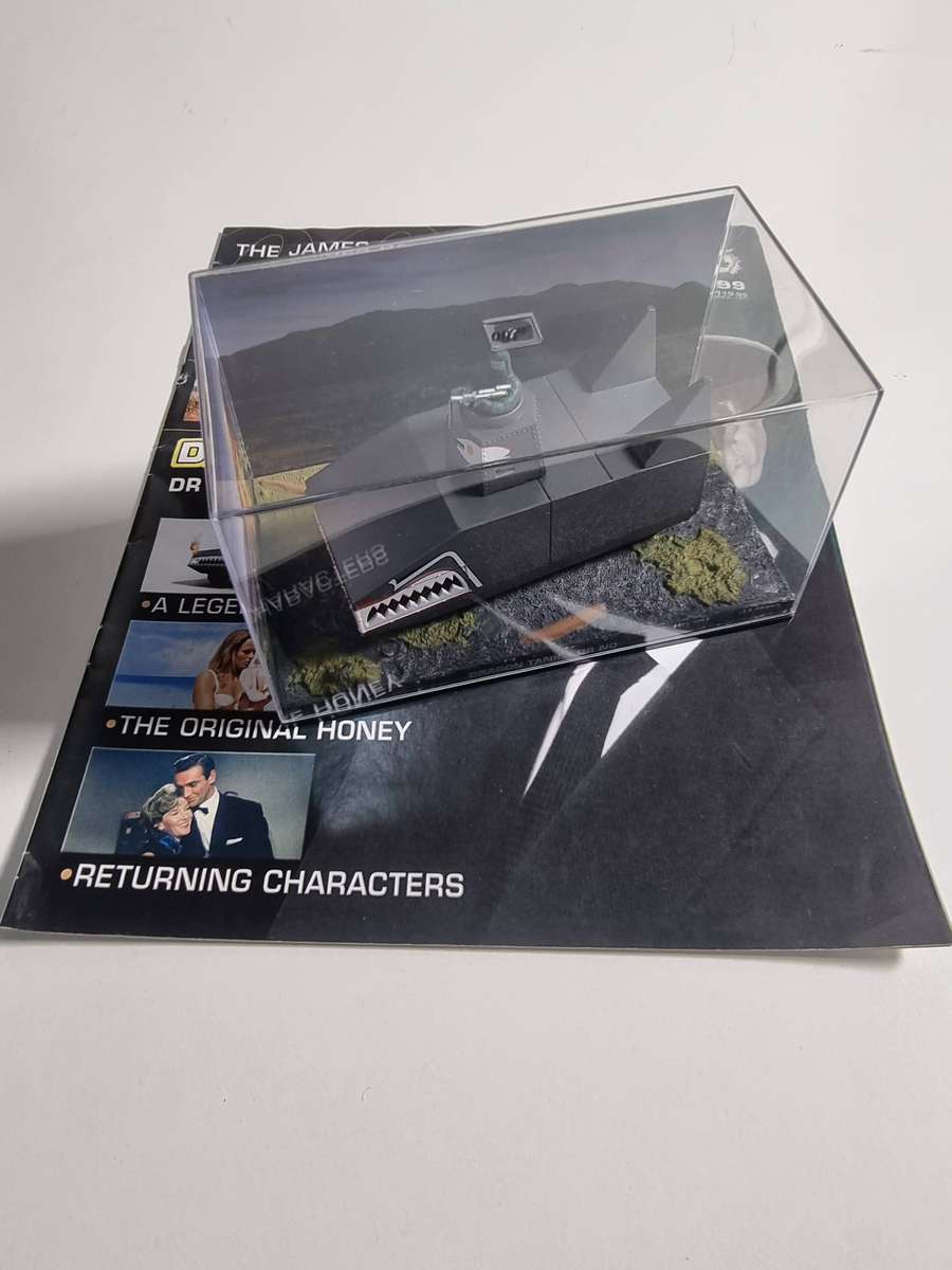 James Bond 007 Car Collection With Corresponding Magazine - Dr No