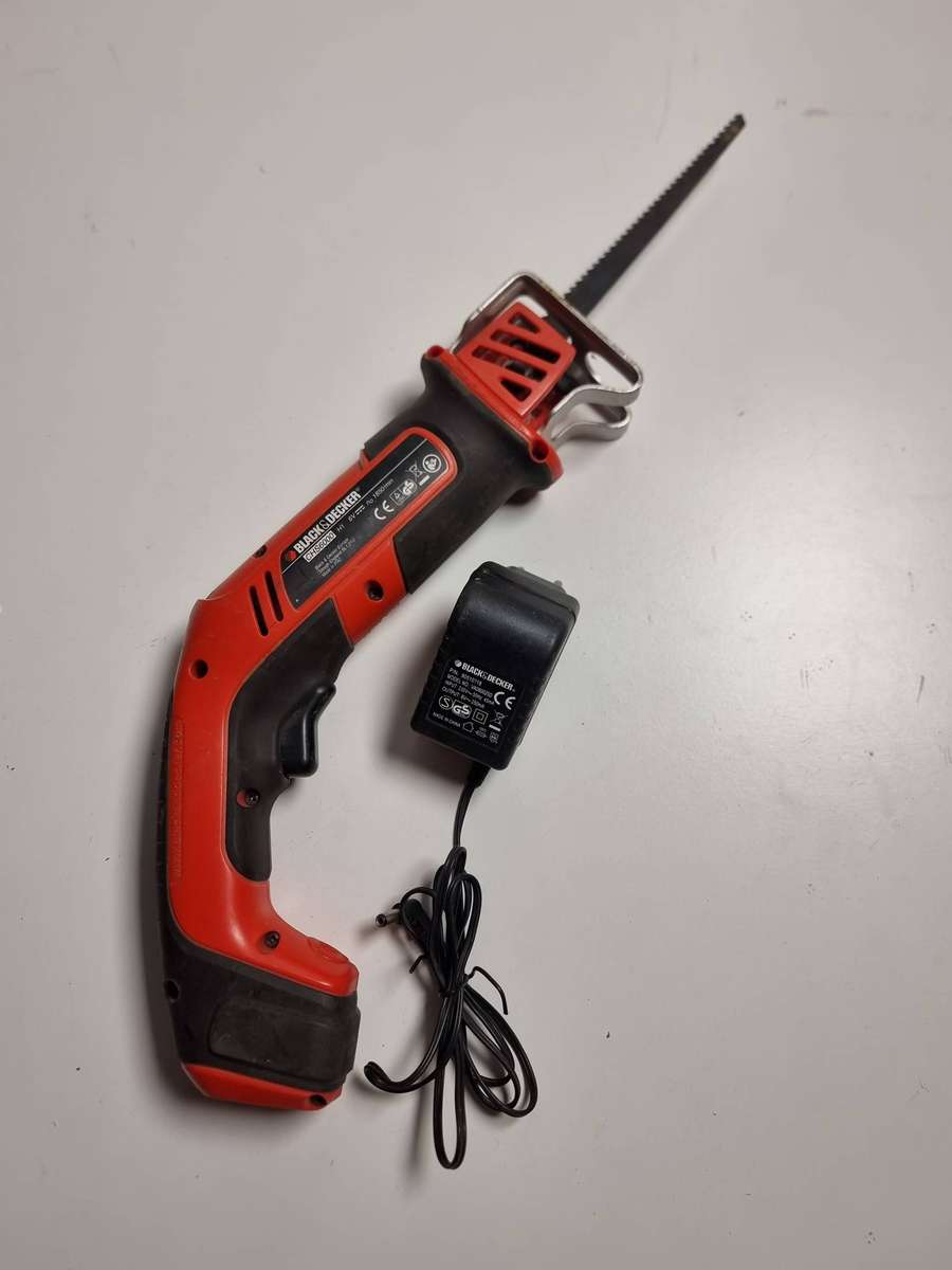 Black and Decker Cordless Saw