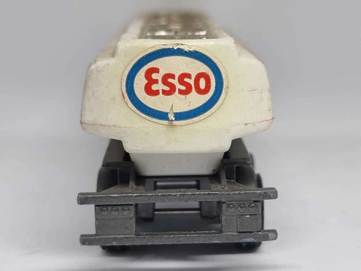 Corgi Juniors Whizzwheels Esso Mack R Series Esso Trailer Tanker.