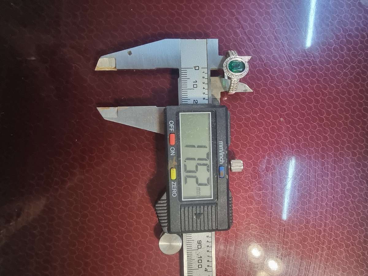 Green Oval CZ Cut 925 Sterling Silver Engagement Ring.( Genuine Silver.)