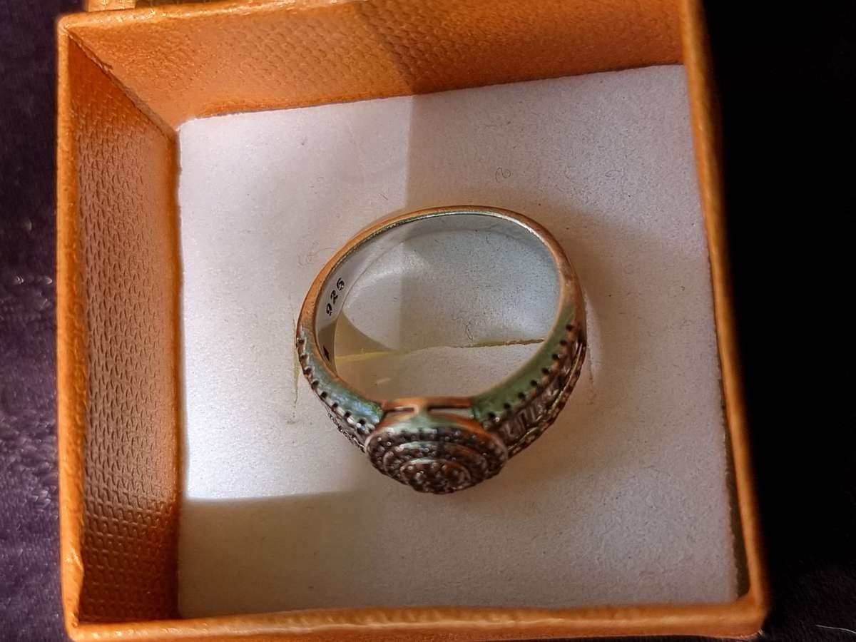 "ROUND CUT" CZ and Baguettes 925 Silver Dress Ring. ( Genuine Silver.)