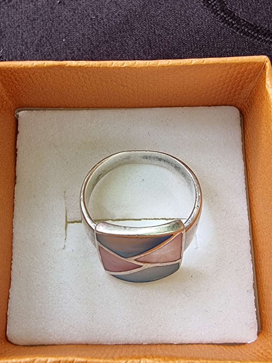 Pink Blue Mother of Pearl Inlay 925 Sterling Silver Ring. ( Genuine Silver. )