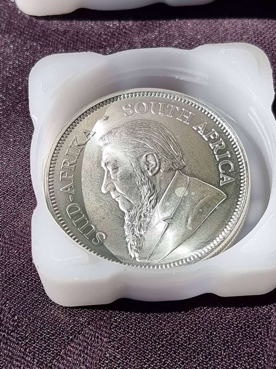 22 X FINE 999.9 Silver KRUGER RANDS"\Year 2022 Buy one or all At R950 Each ( 999.9 Fine Silver.)