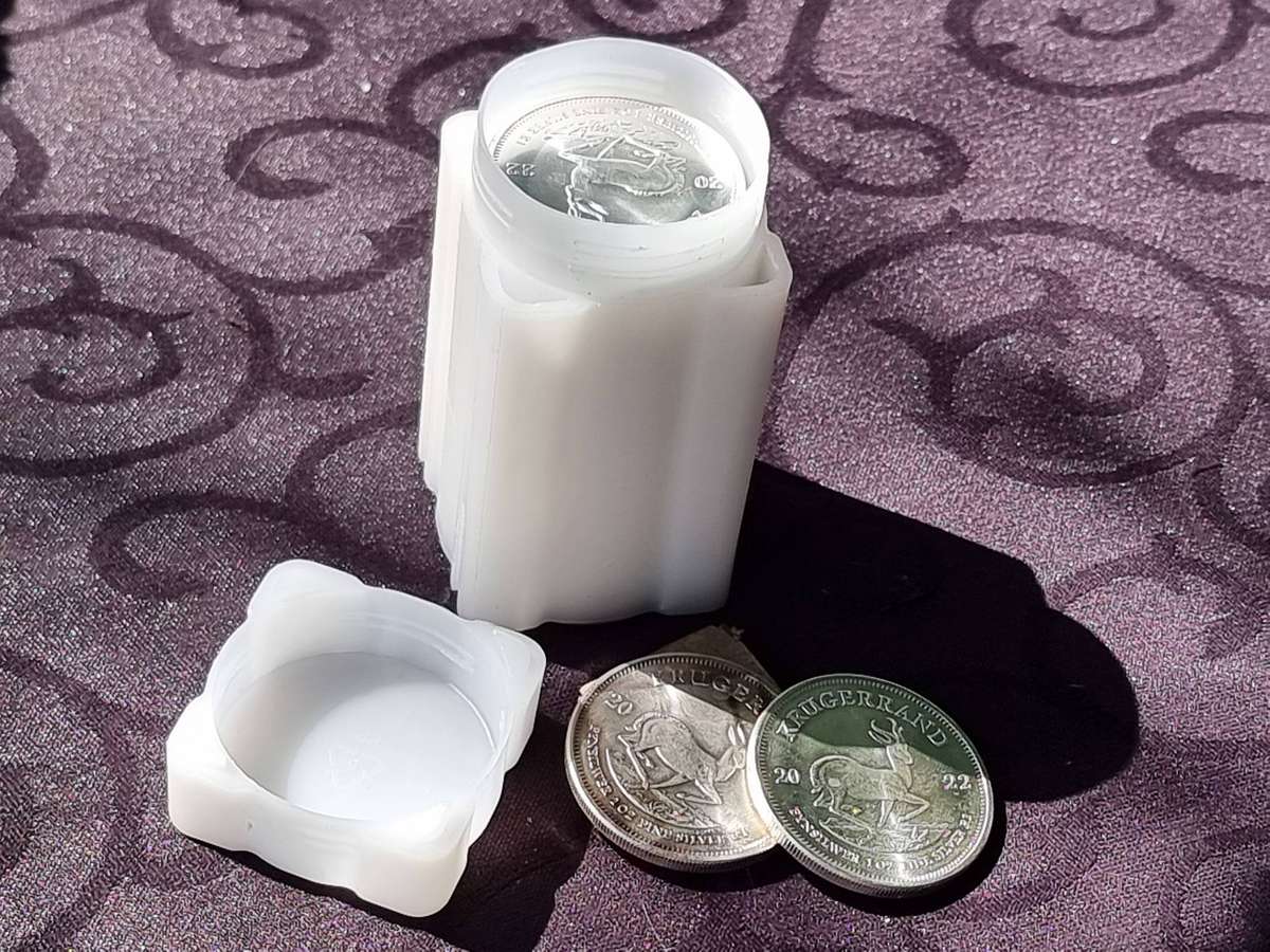 22 X FINE 999.9 Silver KRUGER RANDS"\Year 2022 Buy one or all At R950 Each ( 999.9 Fine Silver.)