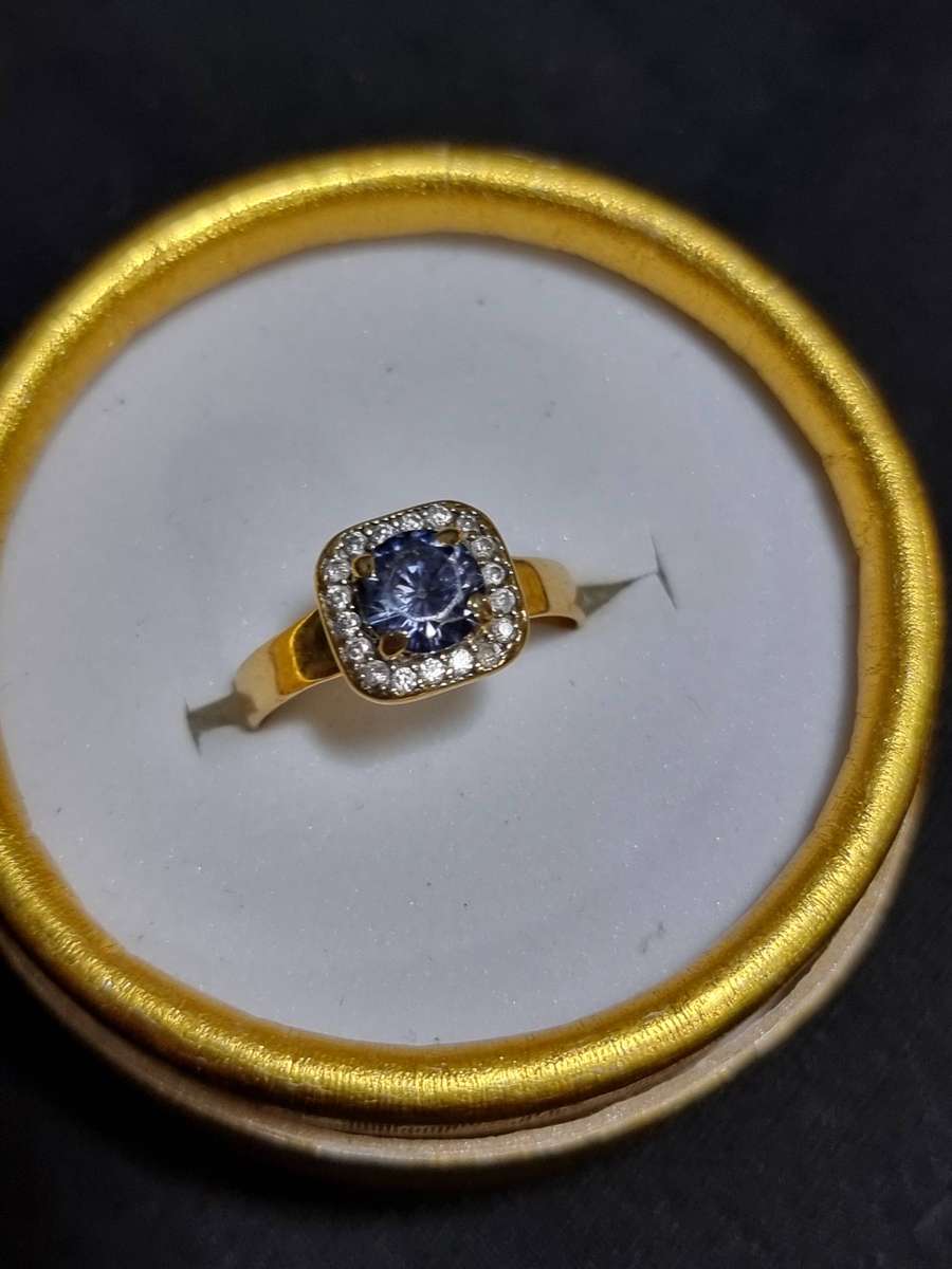 Cushion Cut Sapphire 9CT Yellow Gold Ring. ( Genuine Gold. )