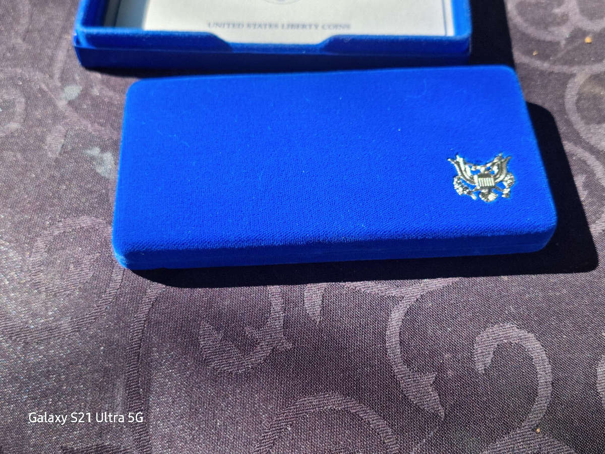 Statue of Liberty Silver Dollor & Clad Hald Coins