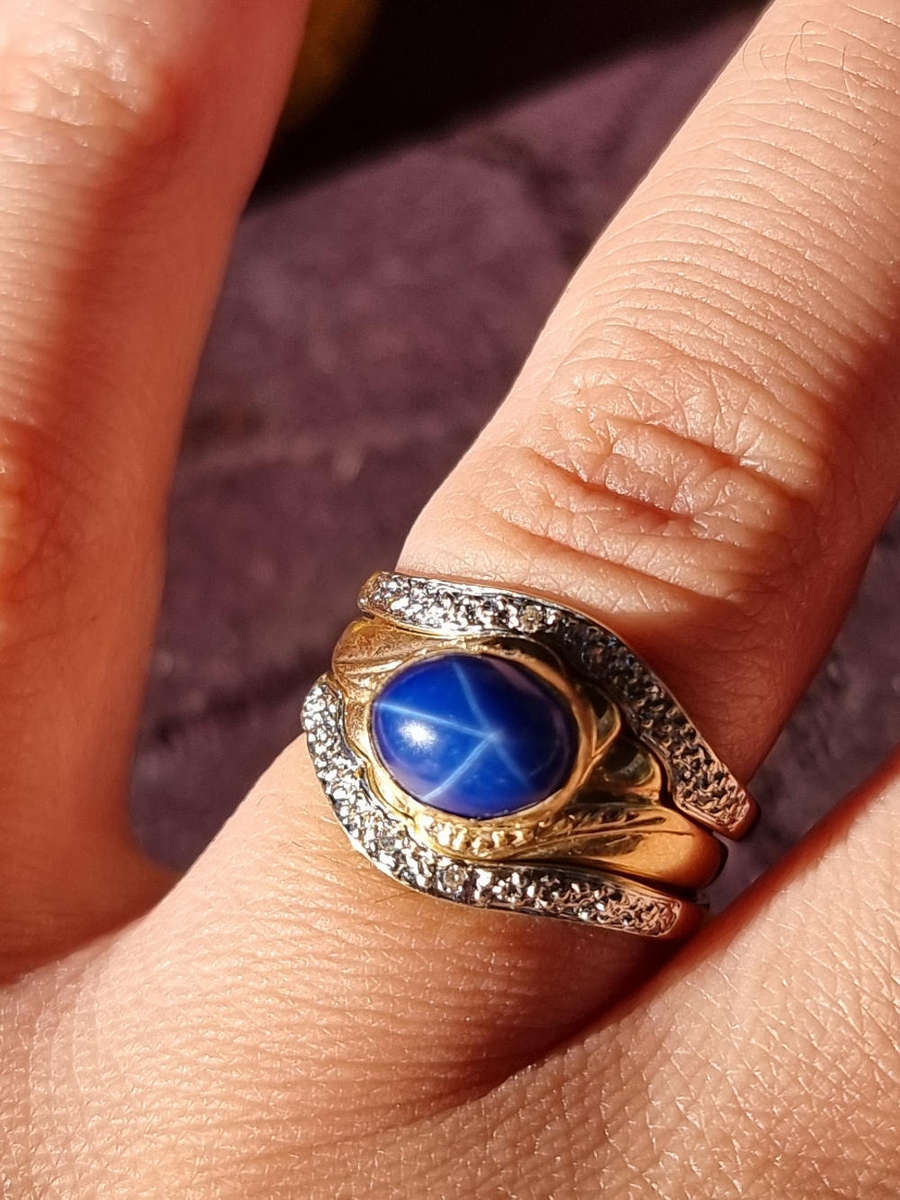 Three Piece "SIX RAY STAR BLUE SAPPHIRE" and DIAMOMD Set in 9CT Yellow Gold. Genuine Gold