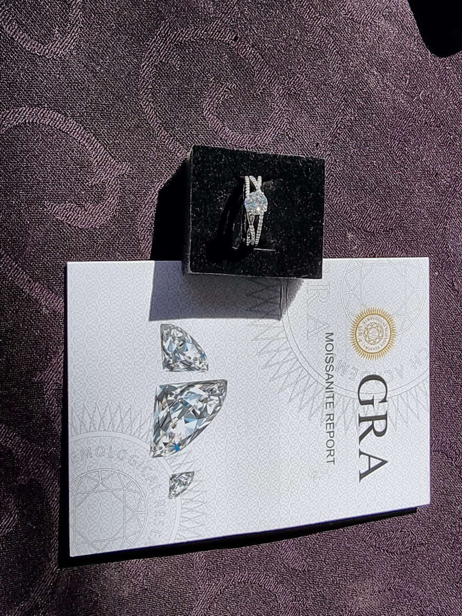 CERTIFIED "1.00 CARAT MOISANITE" Engagment Diamond Designer Sterling Ring (Genuine Silver)