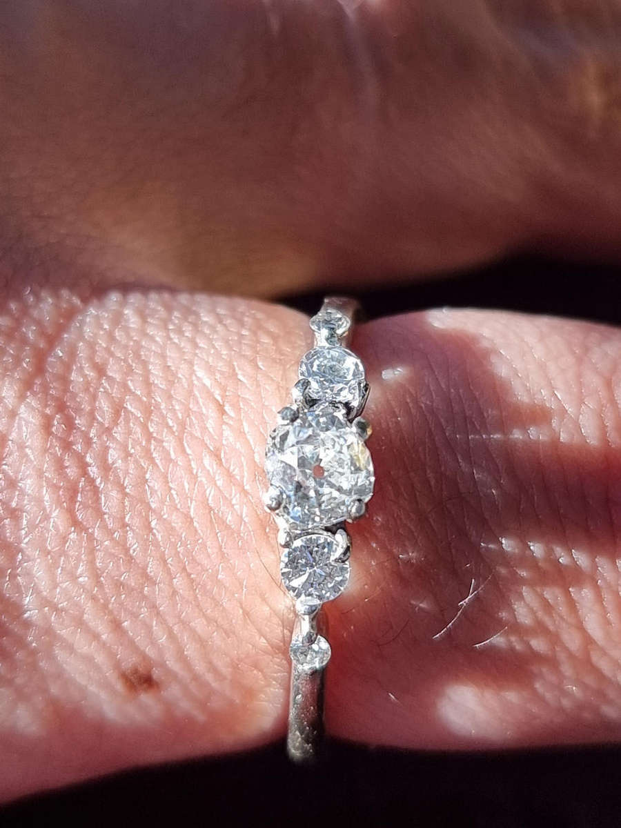 "0.70 CARAT NATURAL DIAMOND" ENGAGEMENY RING Set in 9CT White Gold. ( Genuine Gold.)