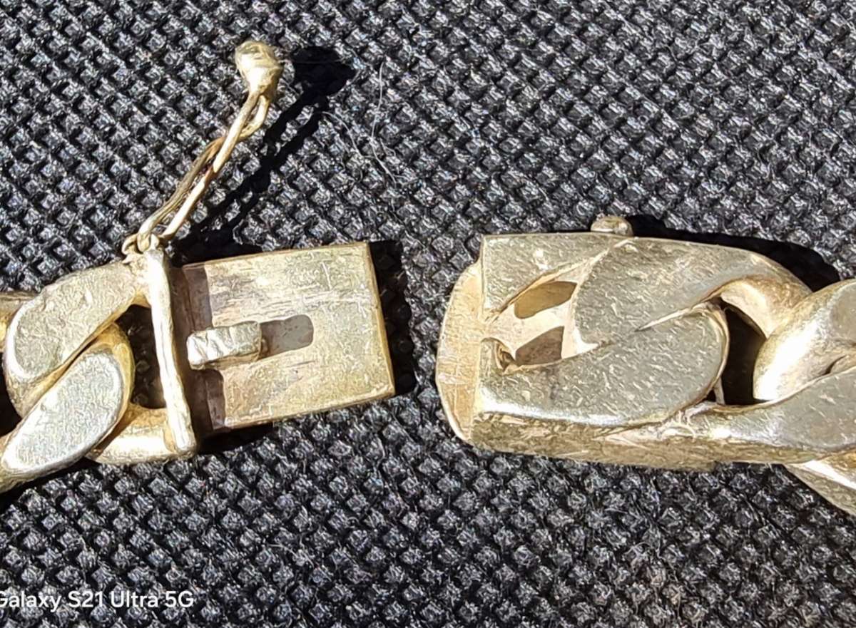 79.50 Grams "HEAVY CHUNKY MENS CURB CHAIN" Set in 925 Sterling Silver / Gold Plated